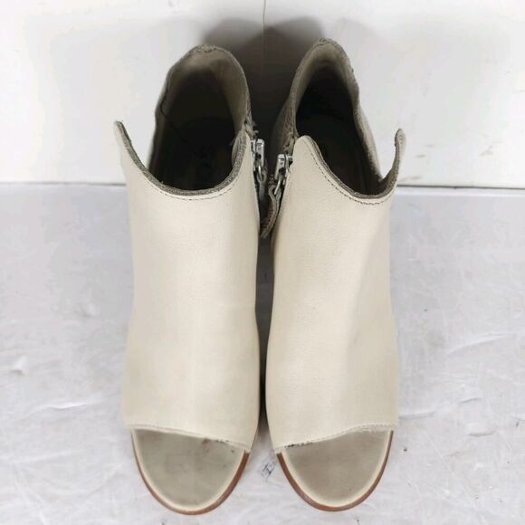 Sorel Women's Nadia US7 Beige Leather Snakeskin Embossed Peep Toe Ankle Booties - Picture 3 of 16